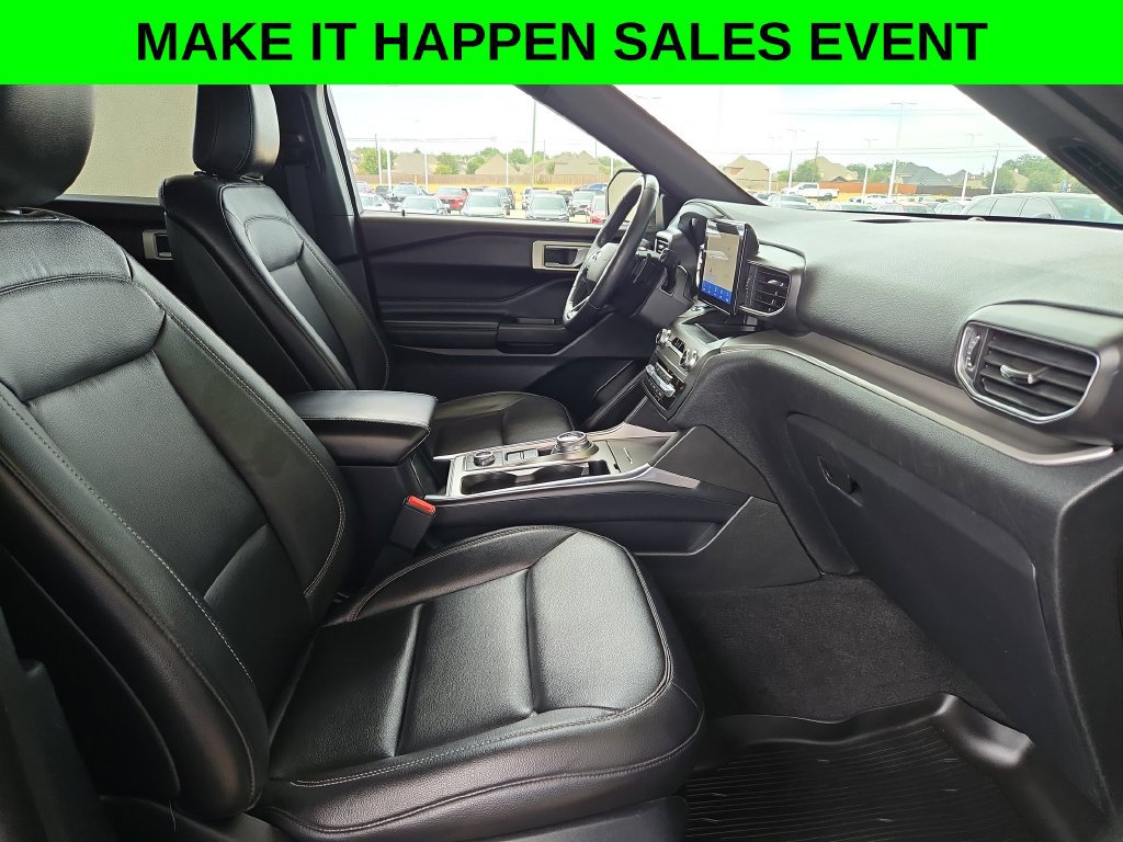Used 2020 Ford Explorer XLT w/ Equipment Group 202A AWD/4WD image 27