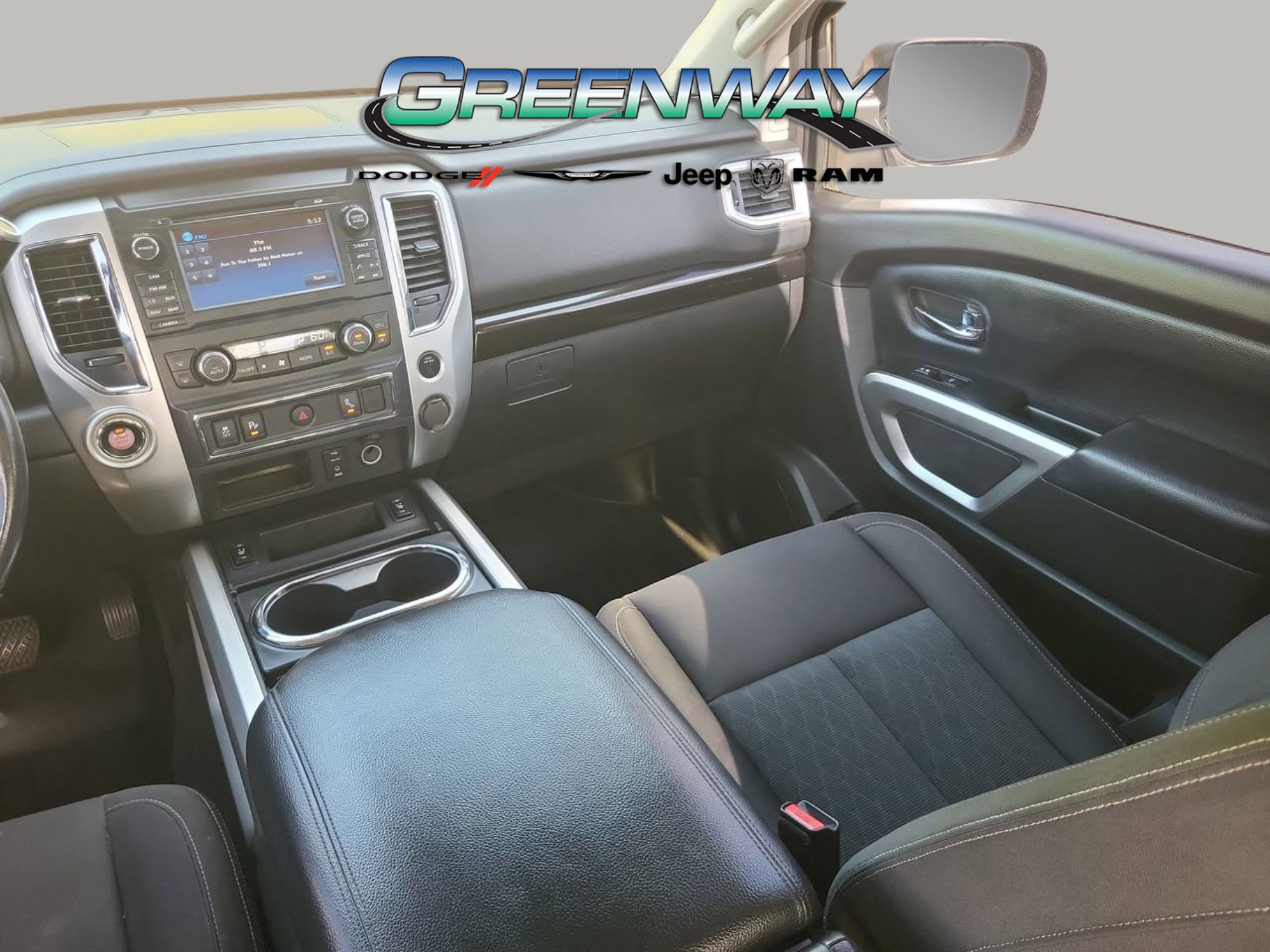 Used 2017 Nissan Titan SV RWD image 14