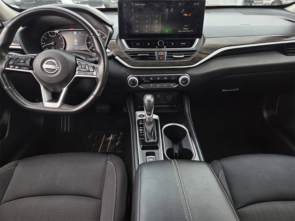 Used 2024 Nissan Altima 2.5 SV w/ SV Premium Package image 8