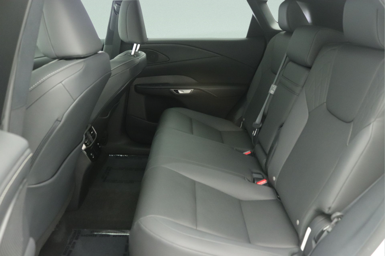 Used 2024 Lexus RX 350 FWD w/ Technology Package image 31