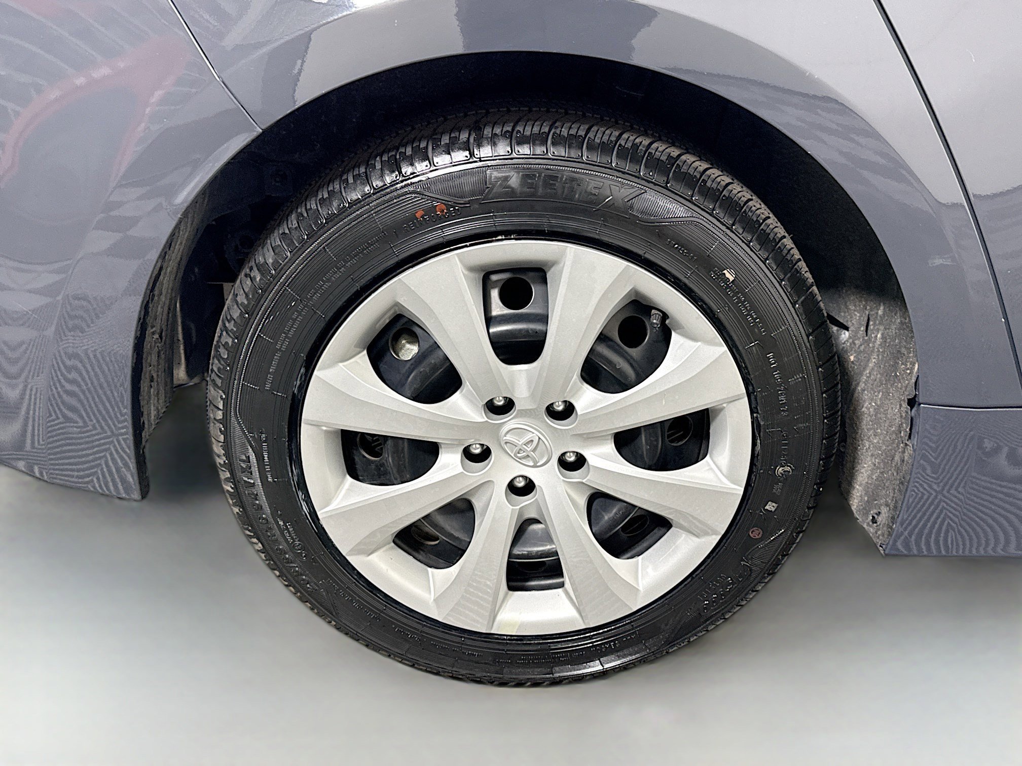 Used 2024 Toyota Corolla LE FWD image 32