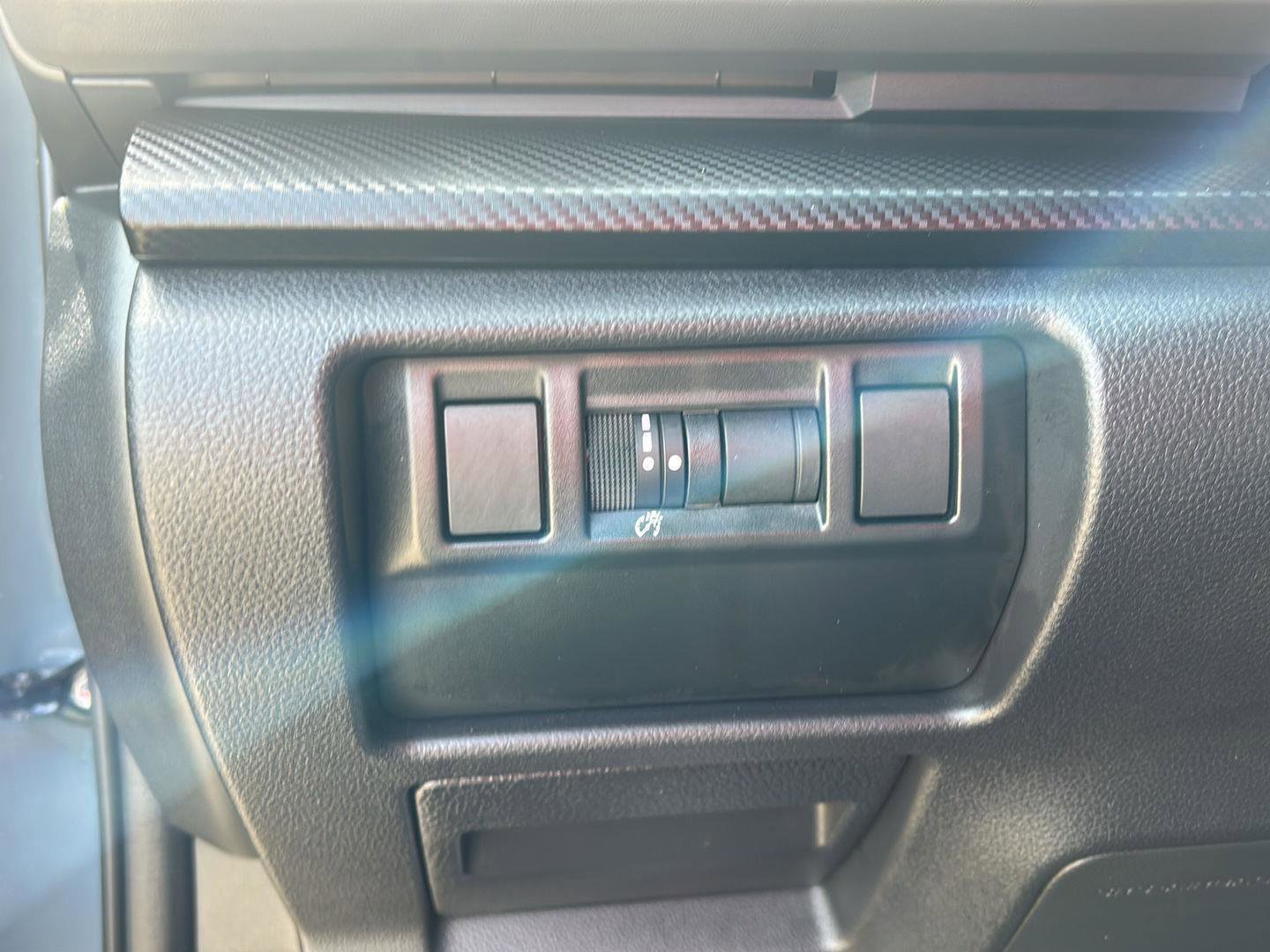 Used 2025 Subaru Crosstrek 2.0i Premium image 16