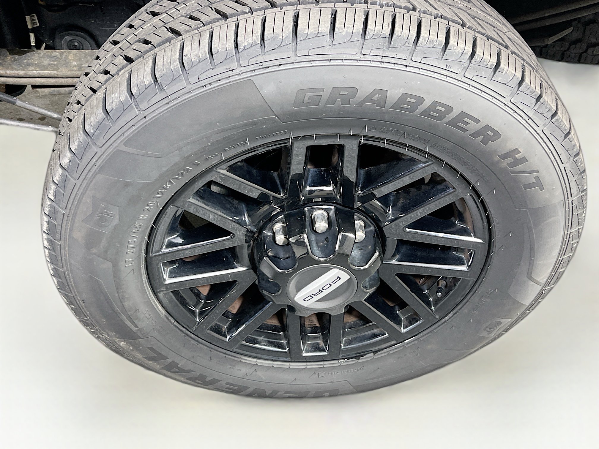 Used 2022 Ford F250 Lariat w/ Black Appearance Package AWD/4WD image 32