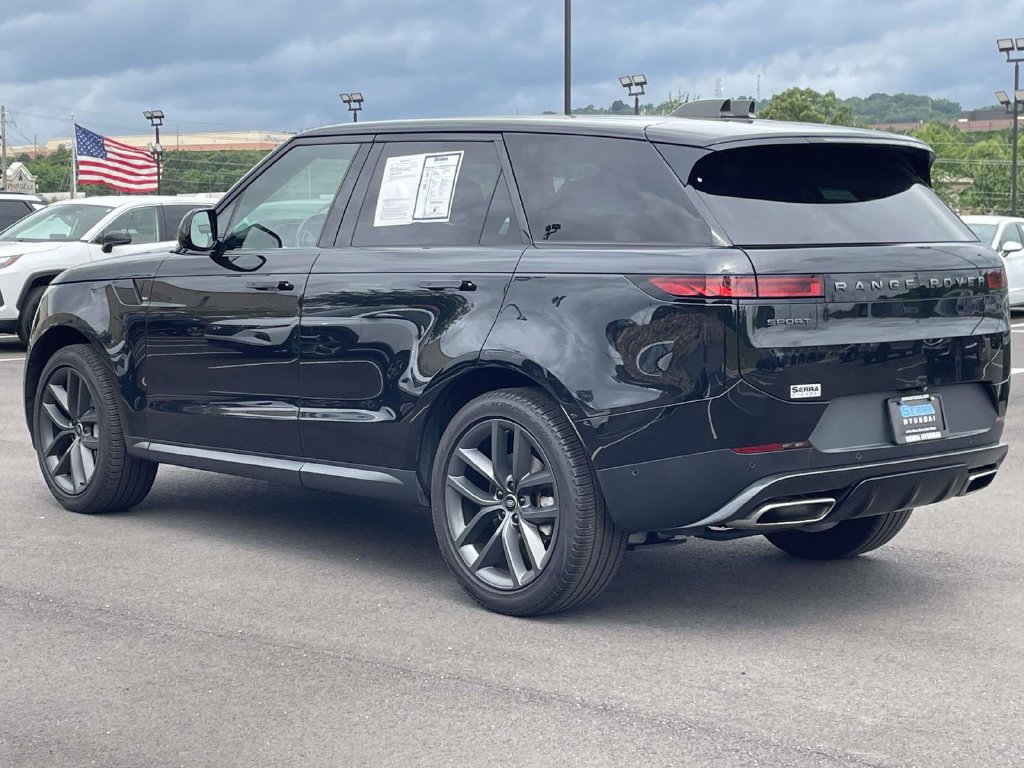 Used 2024 Land Rover Range Rover Sport SE AWD/4WD image 5