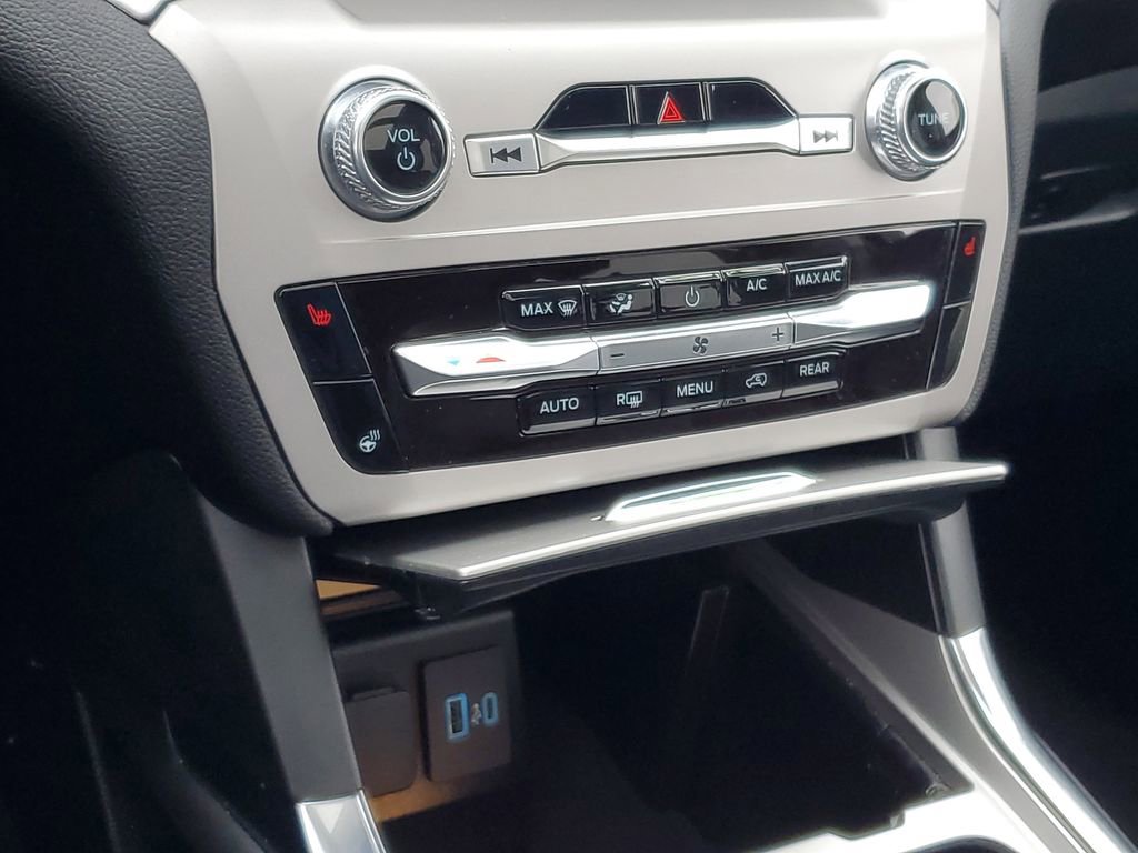 Used 2023 Ford Explorer XLT w/ Equipment Group 202A image 22