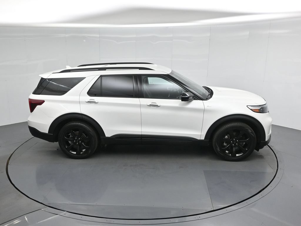 Certified 2023 Ford Explorer ST-Line w/ Class IV Trailer Tow Package RWD image 38