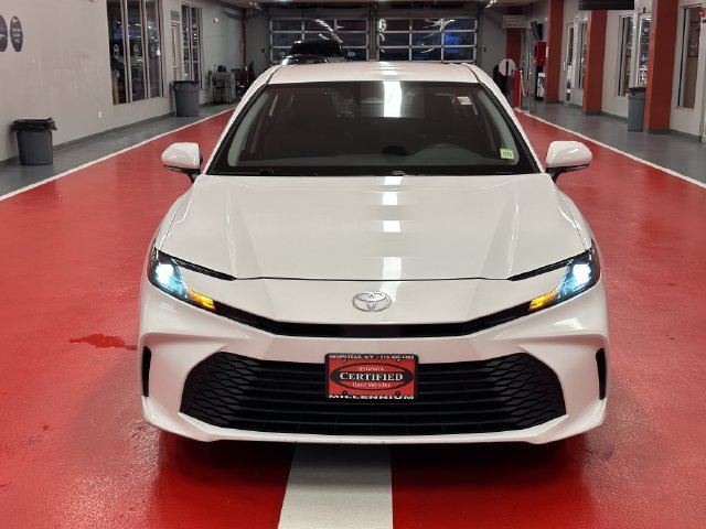 Used 2025 Toyota Camry LE FWD image 8
