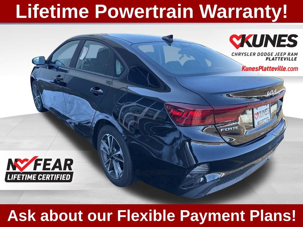 Used 2023 Kia Forte LXS w/ LXS Technology Package FWD image 7
