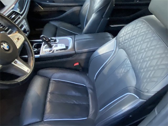 Used 2022 BMW 740i 740i w/ M Sport Package image 6