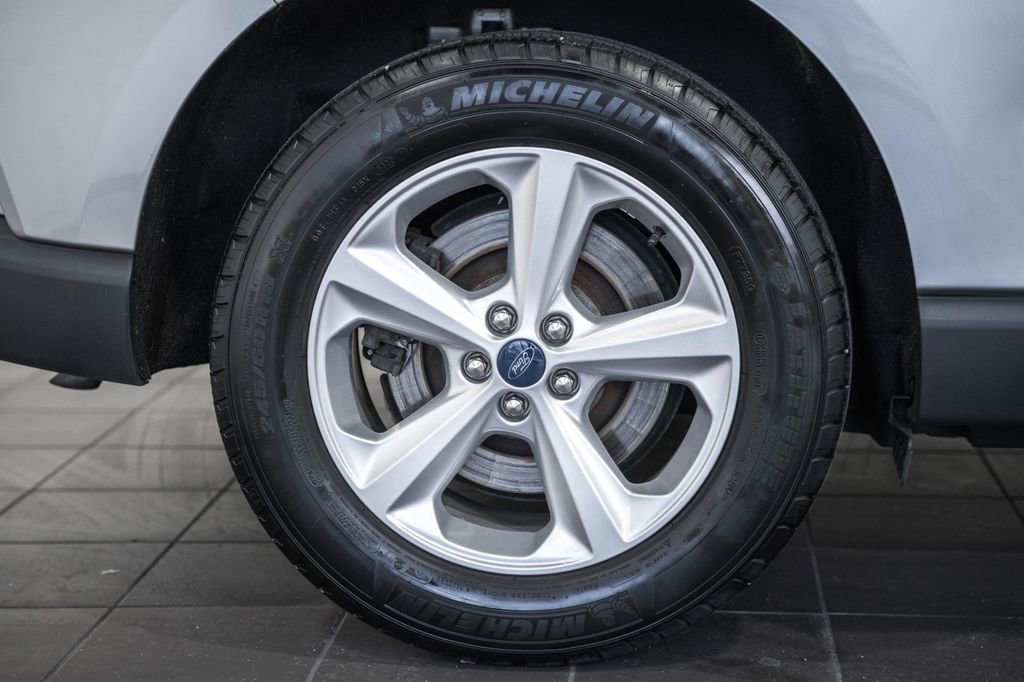 Used 2022 Ford Edge SE image 15