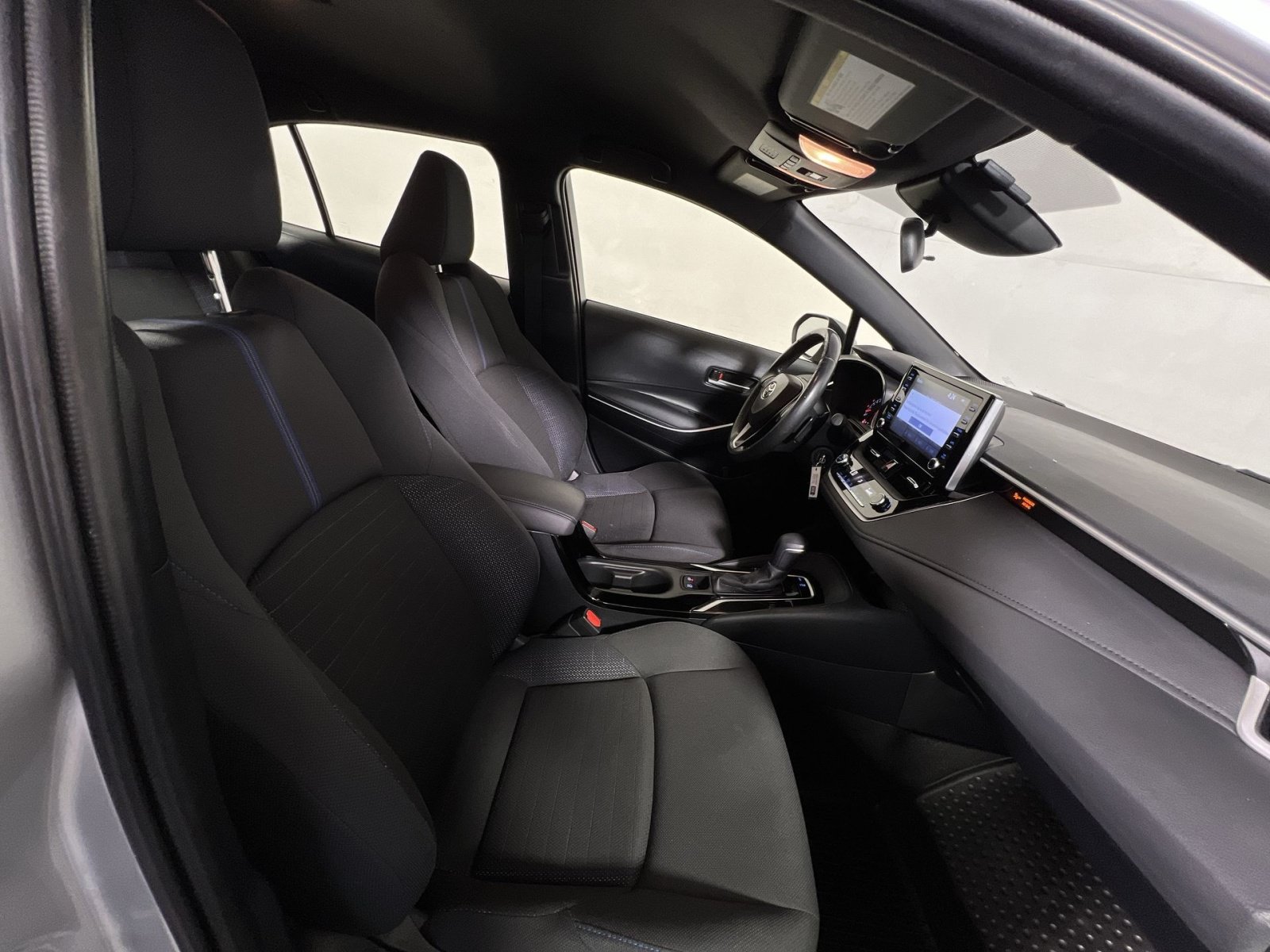 Used 2020 Toyota Corolla SE FWD image 20