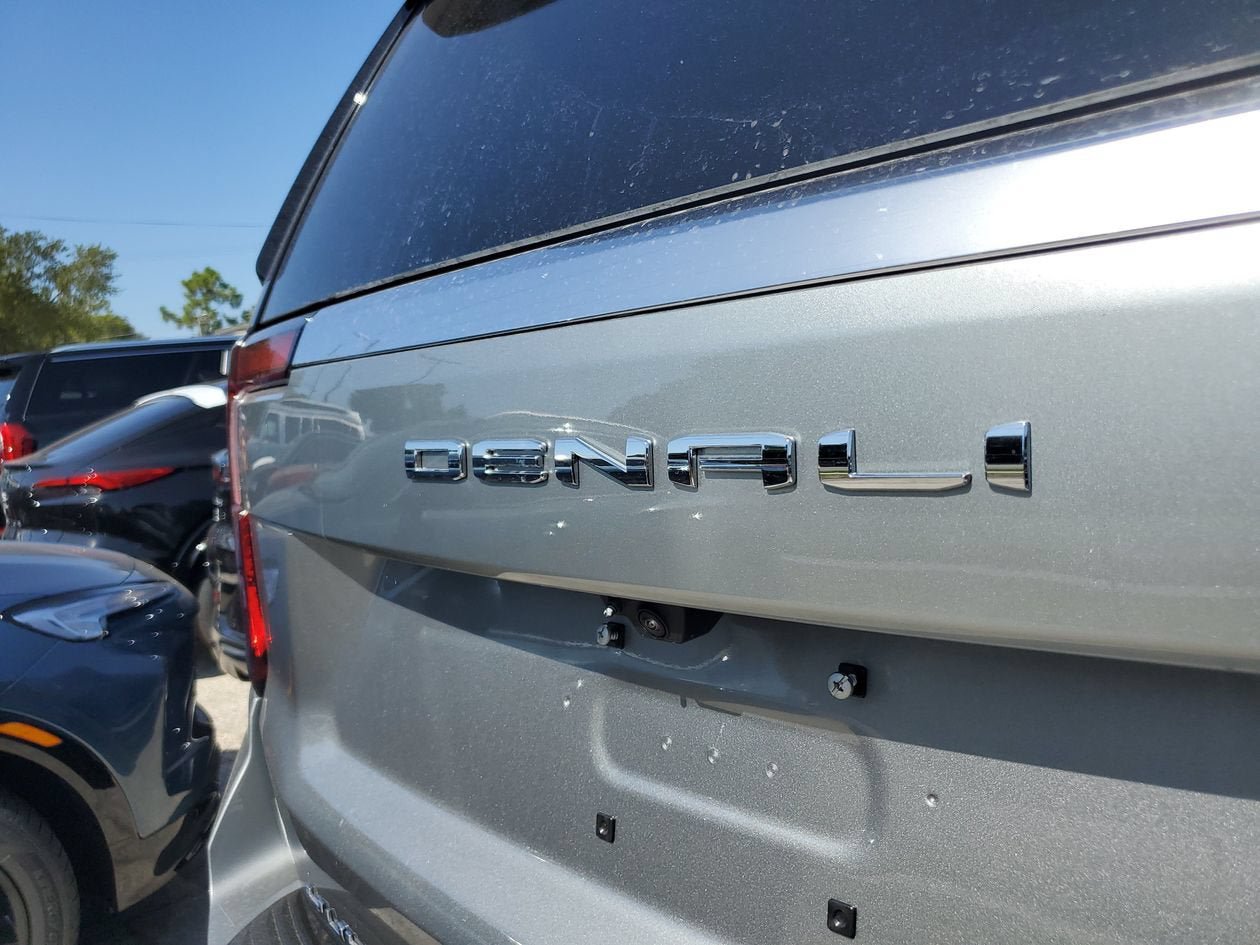 New 2026 GMC Yukon XL Denali RWD image 9