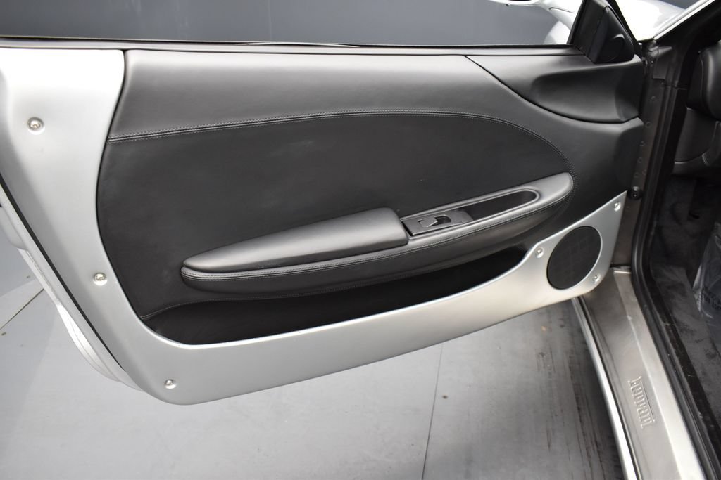 Used 2001 Ferrari 360 Spider RWD image 5