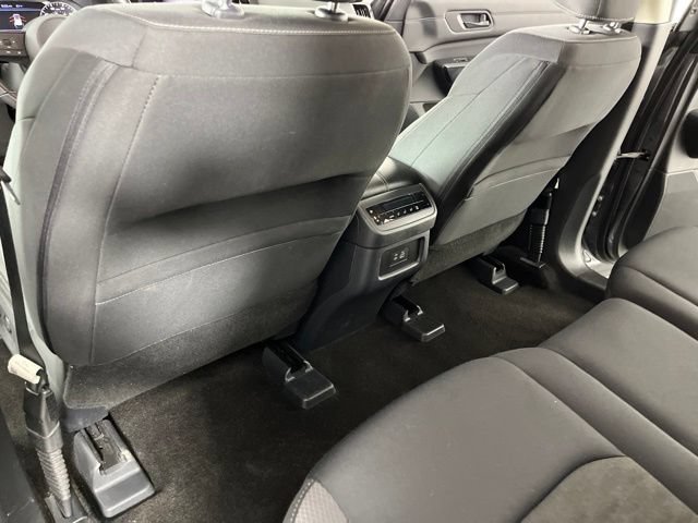 Used 2024 Nissan Pathfinder SV FWD image 44