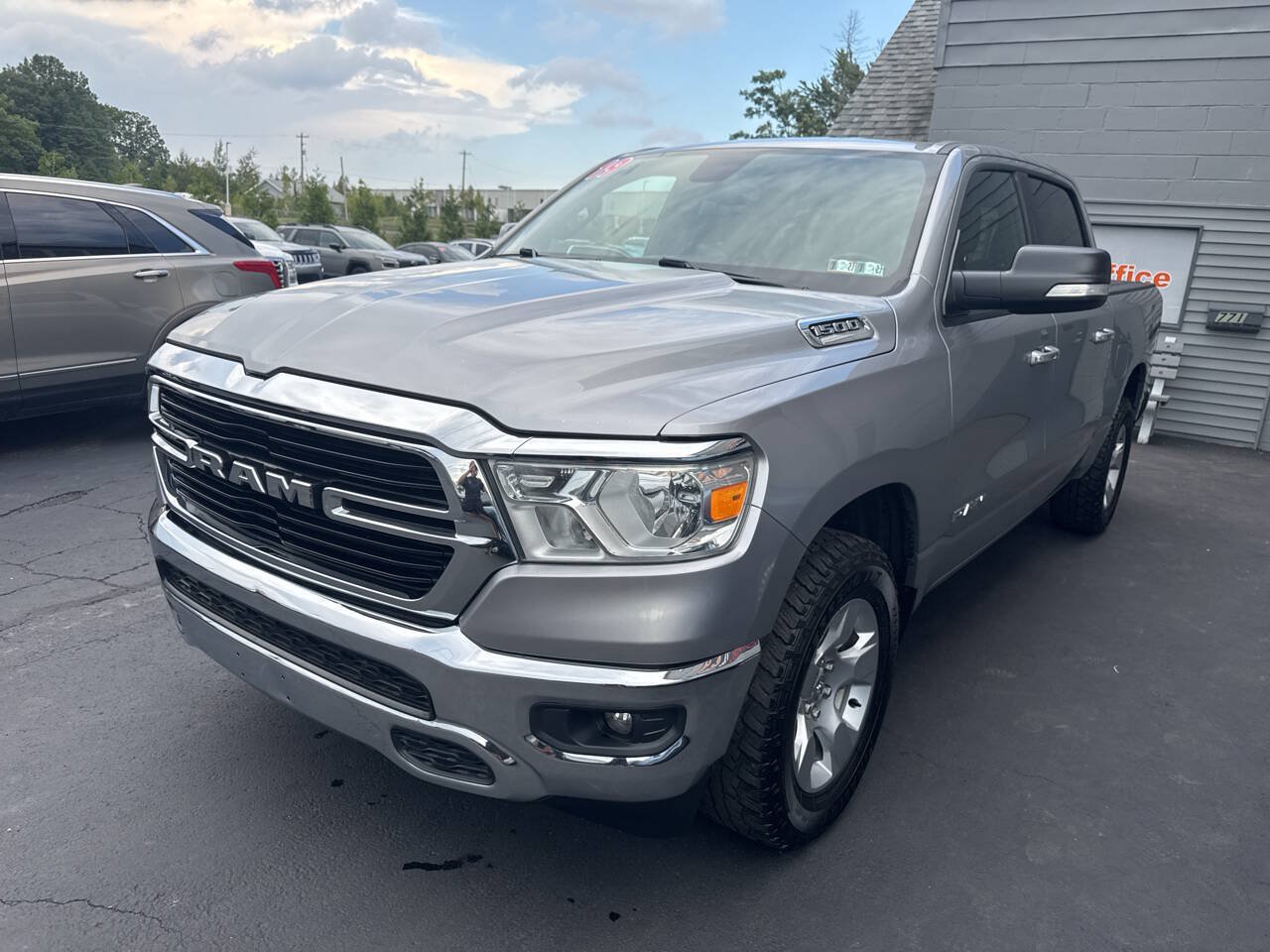 Used 2019 RAM 1500 Big Horn AWD/4WD image 3