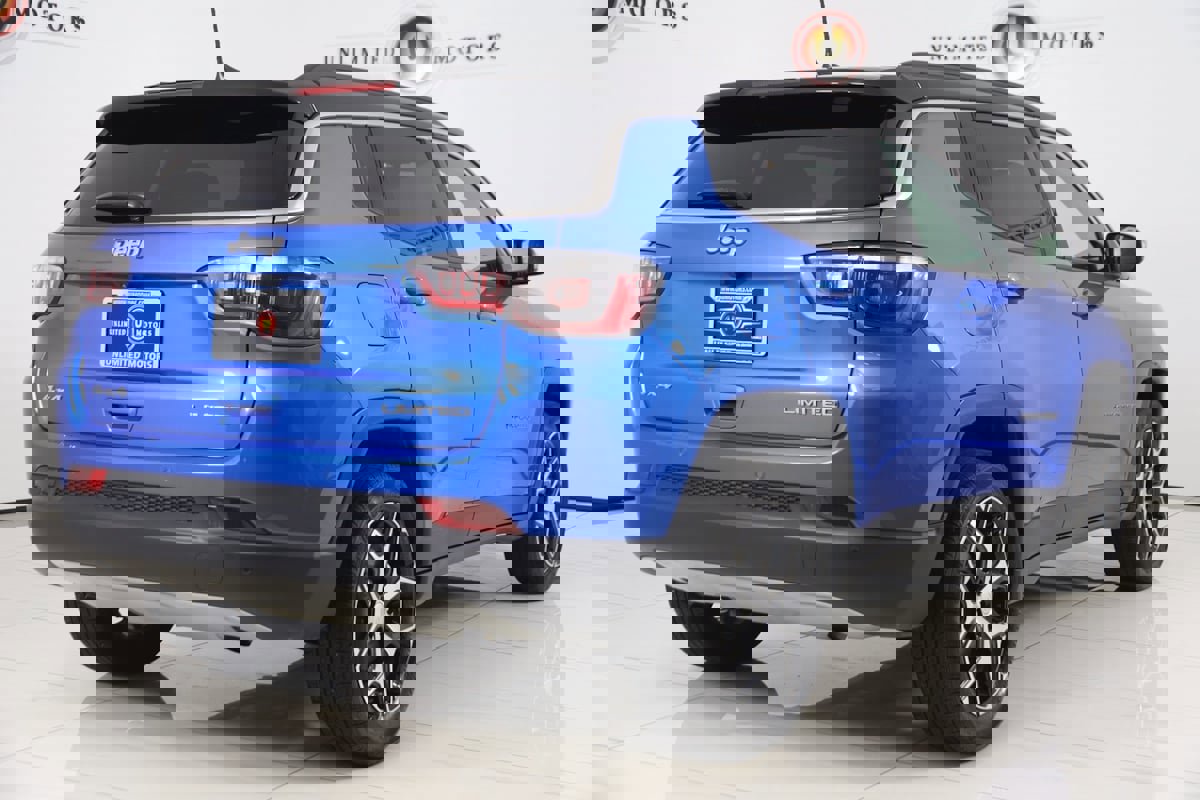 Used 2024 Jeep Compass Limited image 3
