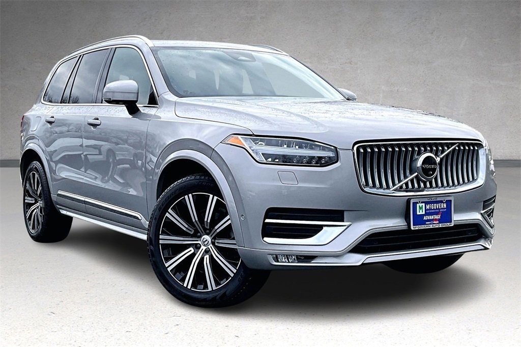 Used 2023 Volvo XC90 B6 Plus image 3