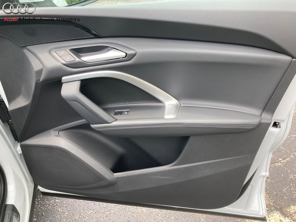 New 2025 Audi Q5 Premium Plus image 17