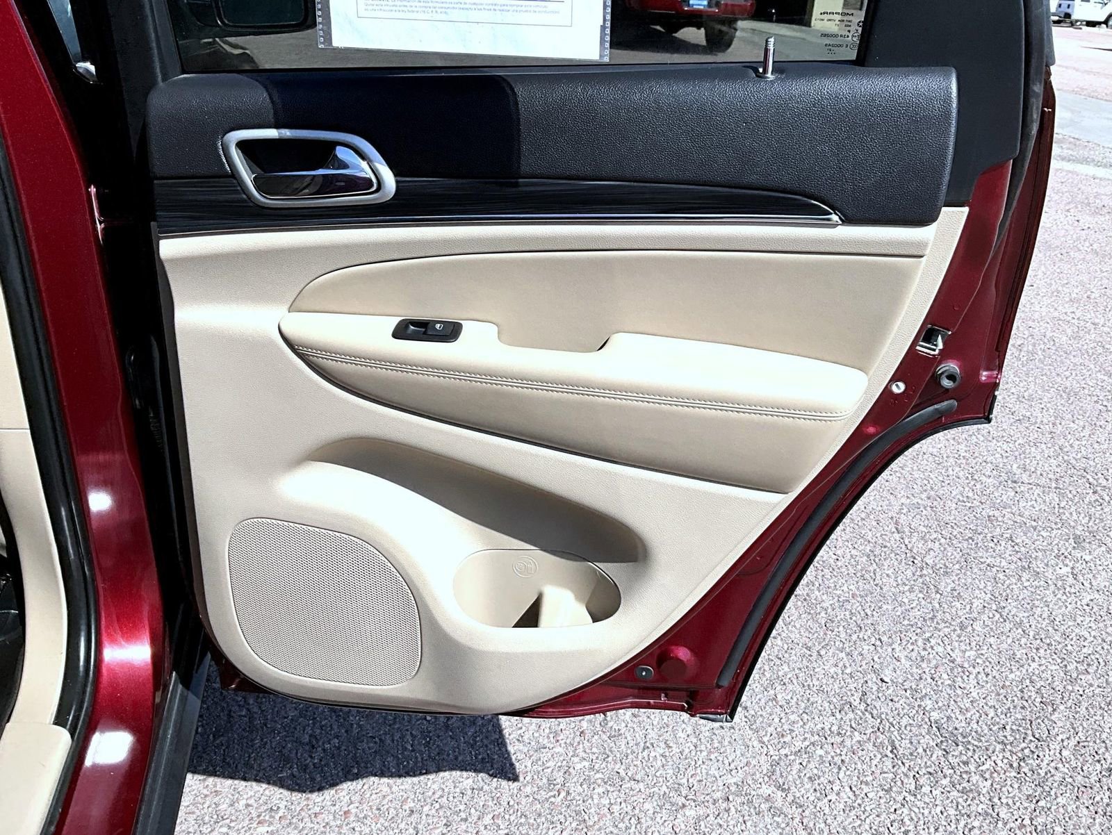 Used 2021 Jeep Grand Cherokee Limited AWD/4WD image 18