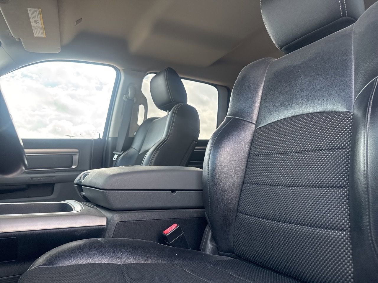 Used 2017 RAM 1500 Lone Star image 39