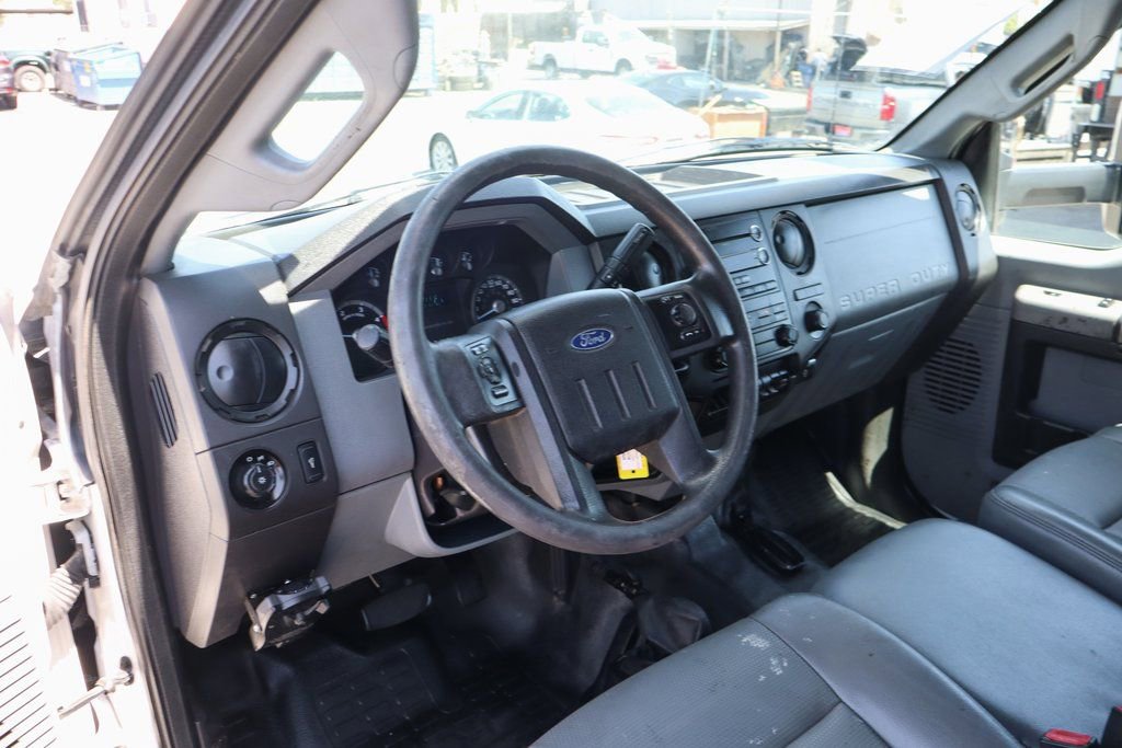 Used 2016 Ford F650 2WD Crew Cab Super Duty image 18