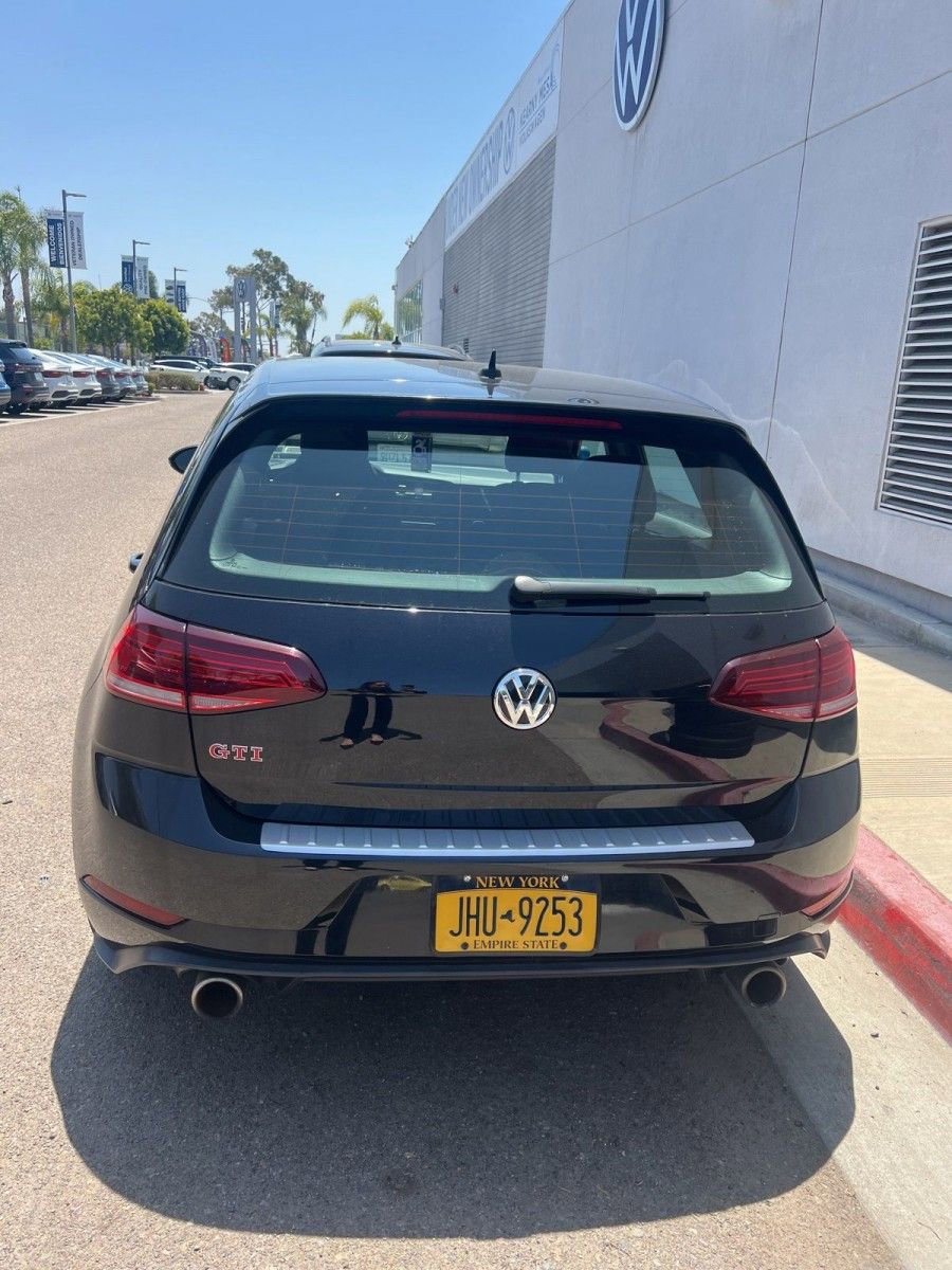 Used 2019 Volkswagen Golf 4-Door FWD image 5