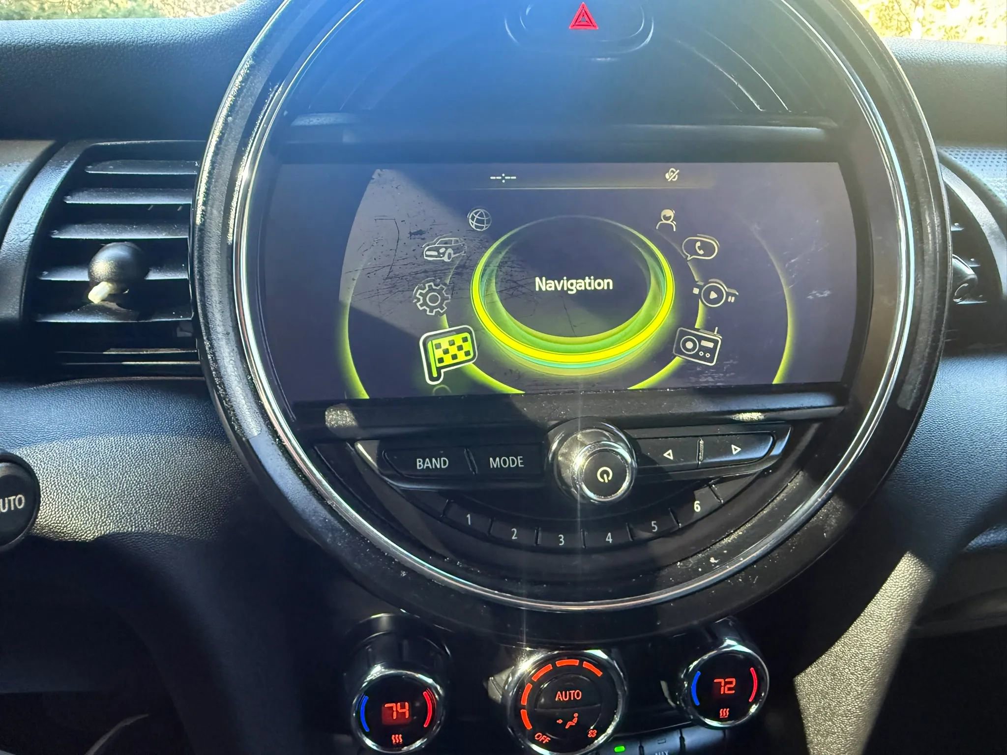 Used 2015 MINI Cooper 2-Door Hardtop image 14