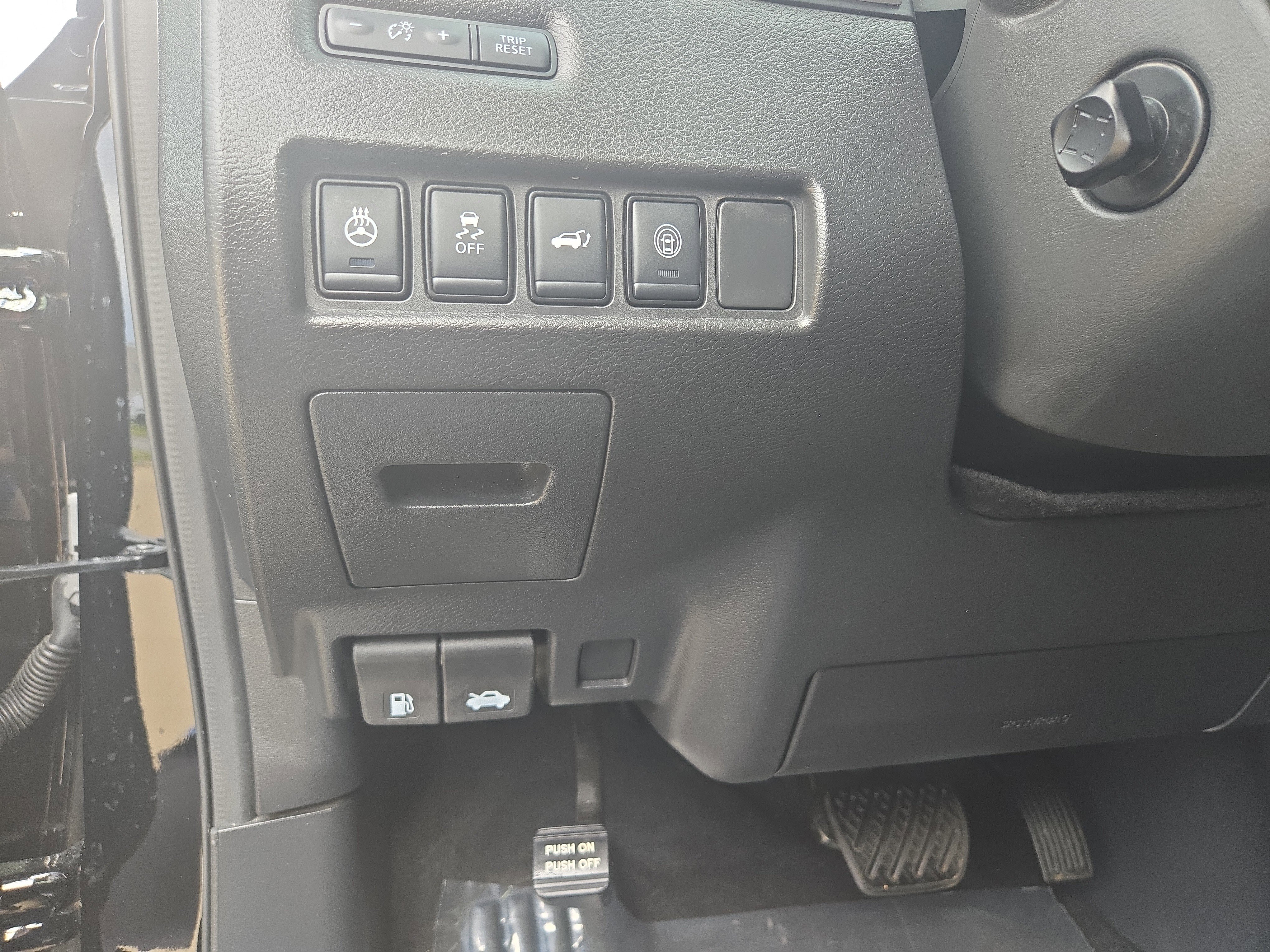 Certified 2024 Nissan Murano Platinum w/ Cargo Package image 14