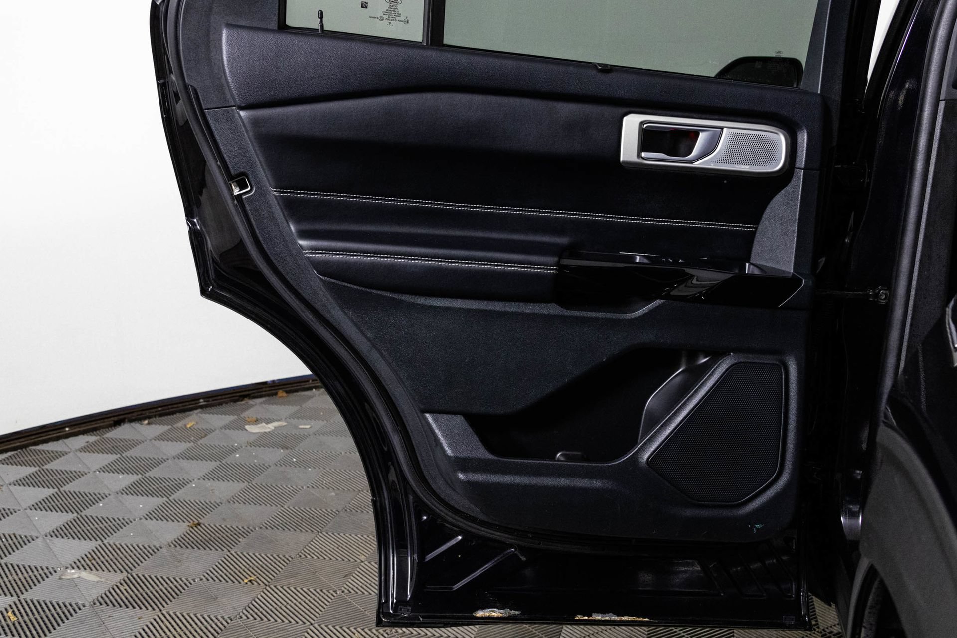 Used 2023 Ford Explorer ST w/ Equipment Group 401A AWD/4WD image 36
