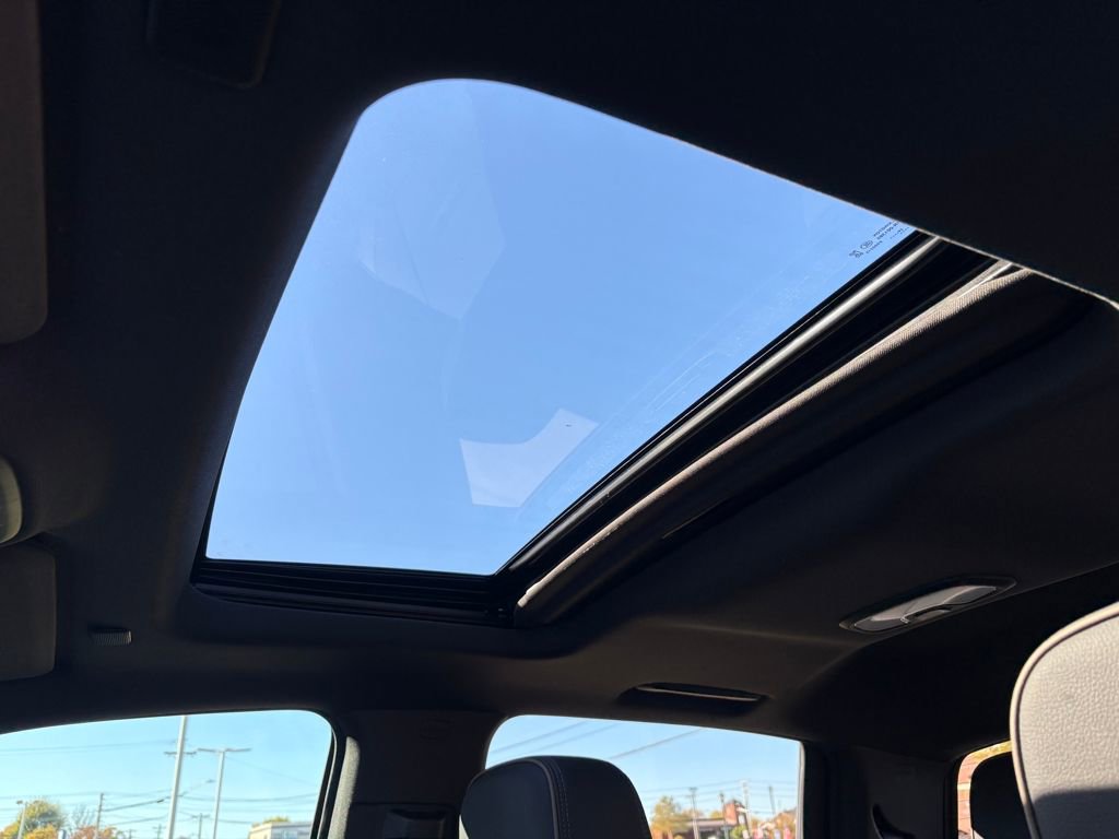 Certified 2024 GMC Canyon Denali image 19