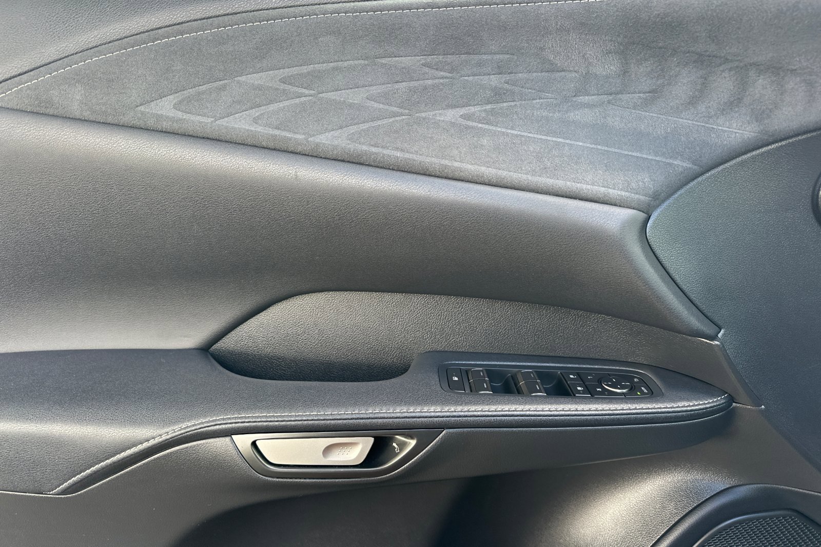 Used 2023 Lexus RX 500h F Sport w/ Cold Area Package image 11