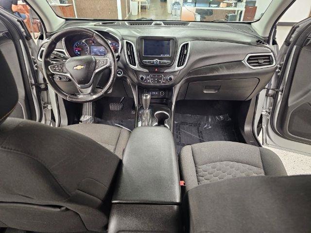 Used 2021 Chevrolet Equinox LT w/ Driver Convenience Package AWD/4WD image 9
