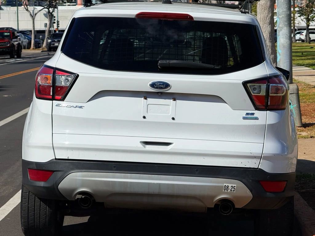 Used 2018 Ford Escape SE w/ Ford Safe & Smart Package image 4