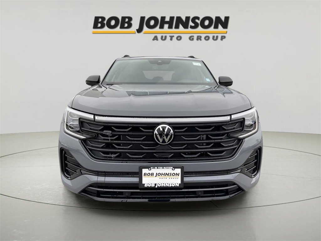 New 2025 Volkswagen Atlas Cross Sport SEL R-Line image 2