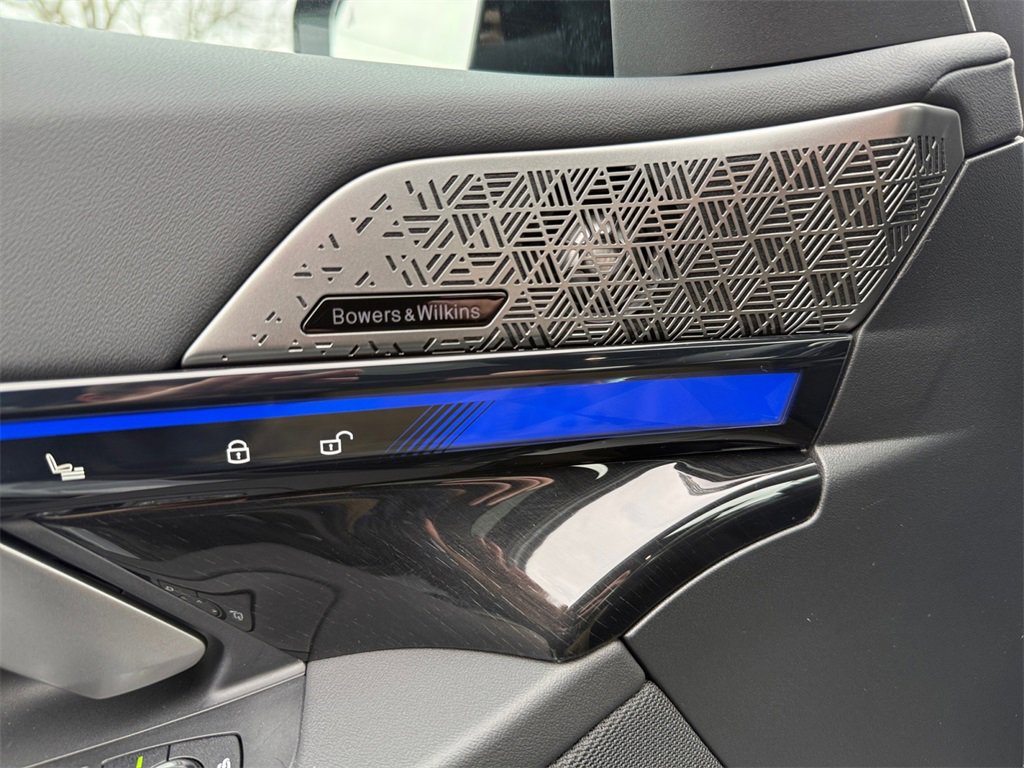 Certified 2025 BMW i5 M60 w/ Premium Package image 30