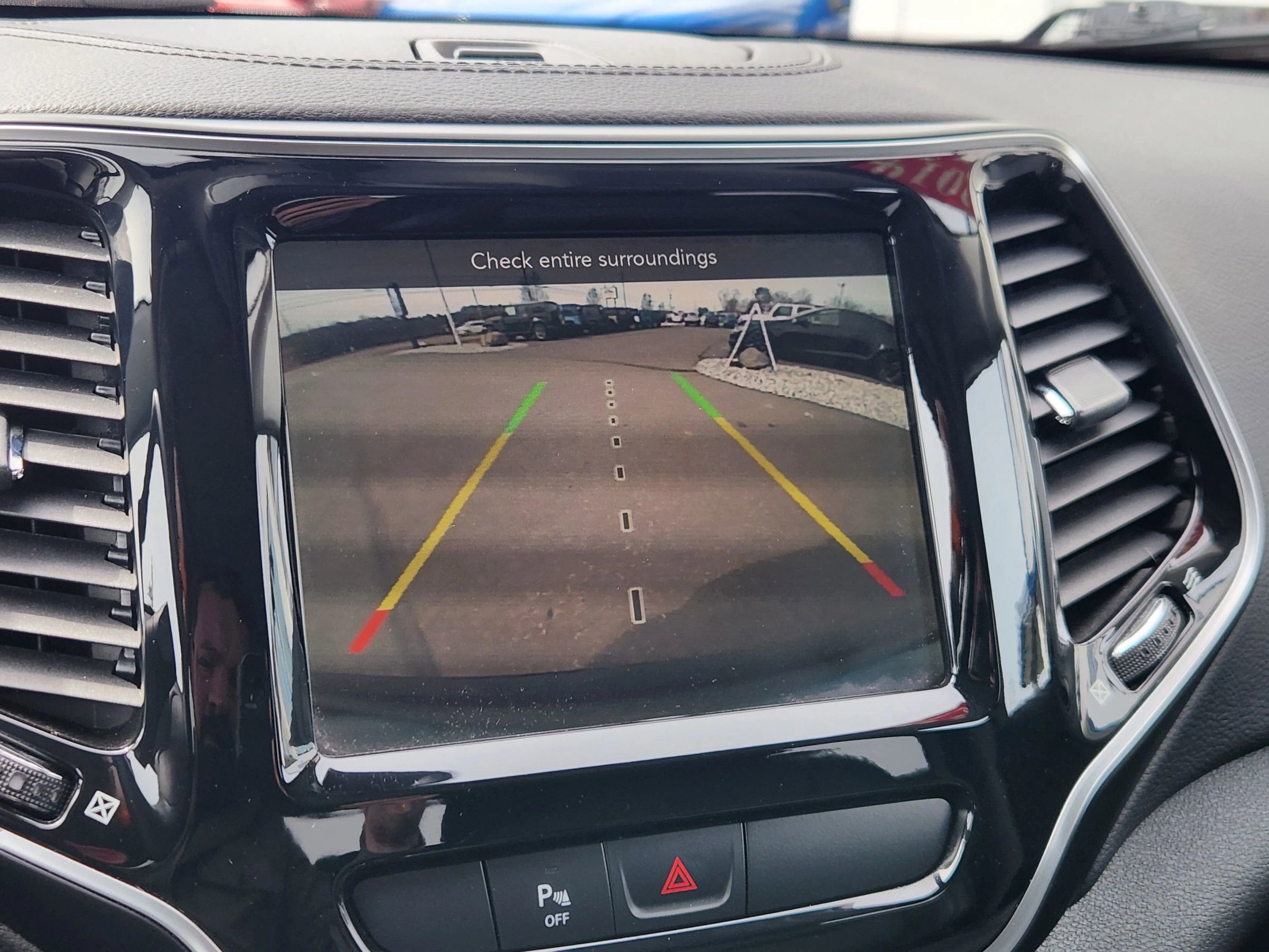 Used 2019 Jeep Cherokee Limited image 35