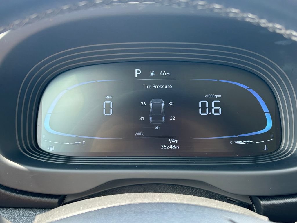 Used 2025 Hyundai Venue SEL FWD image 29