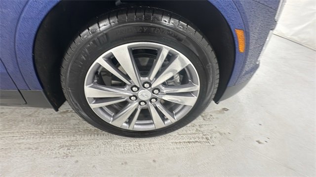 Used 2025 Cadillac XT5 Premium Luxury image 9