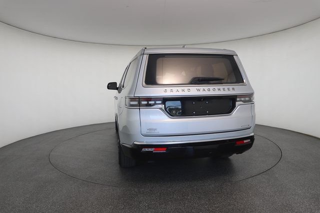 Used 2023 Jeep Grand Wagoneer Series III AWD/4WD image 13
