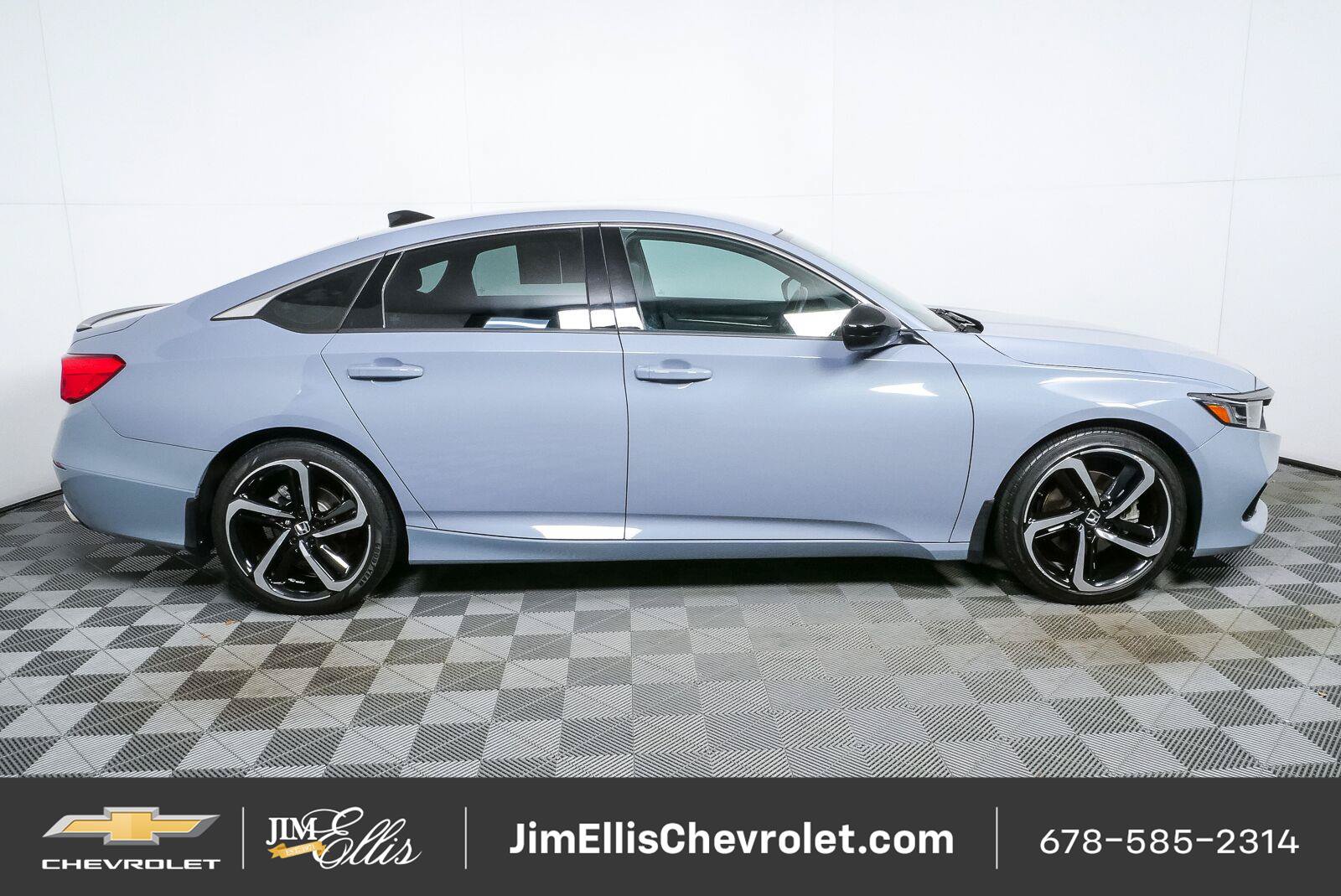 Used 2022 Honda Accord Sport image 2