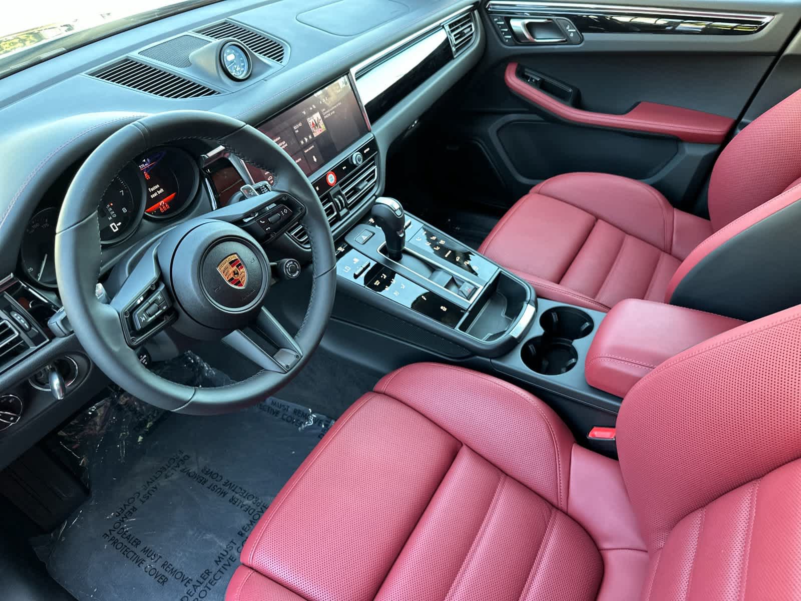 New 2026 Porsche Macan Turbo AWD/4WD image 4