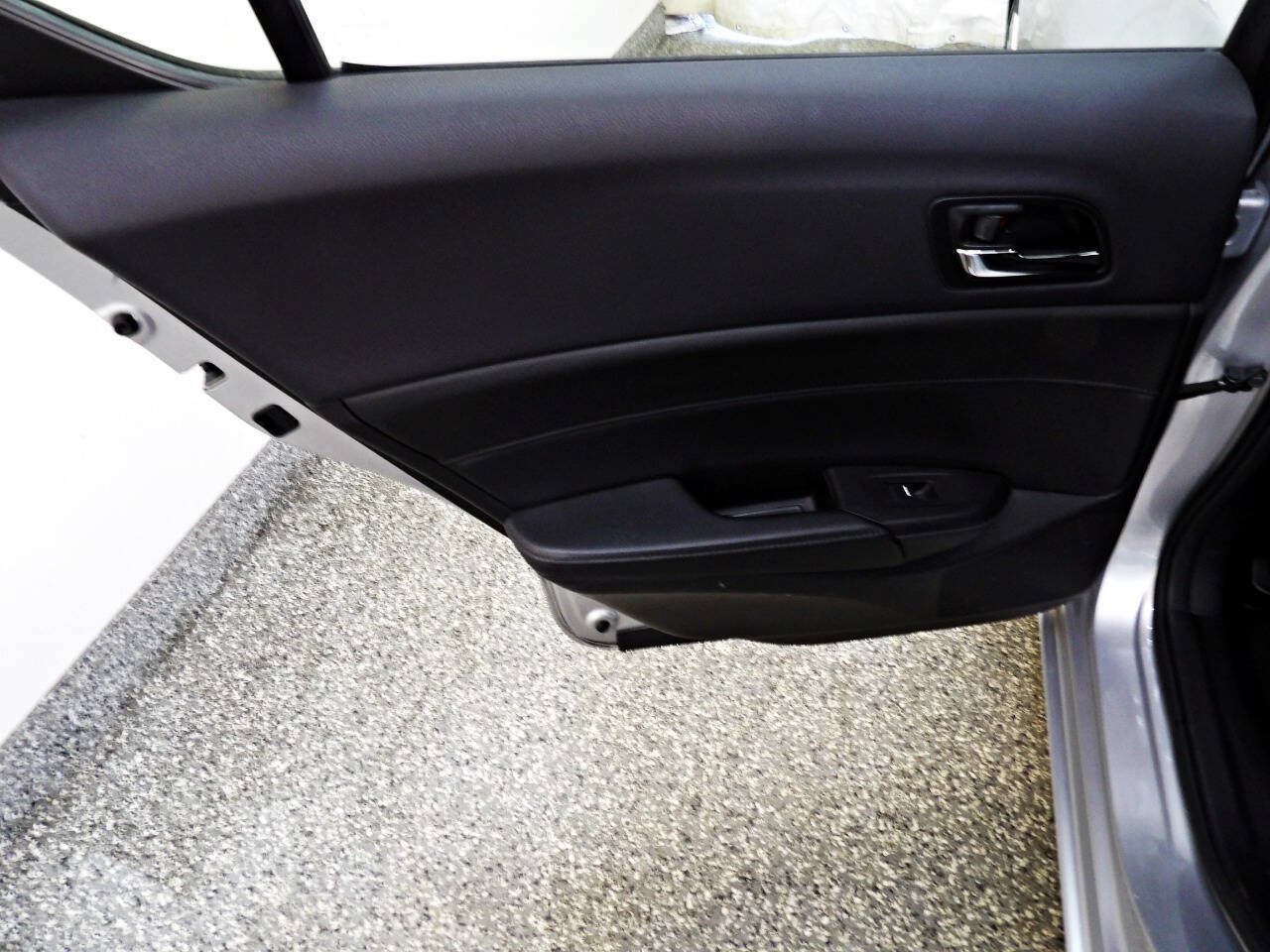 Used 2015 Acura ILX FWD image 9