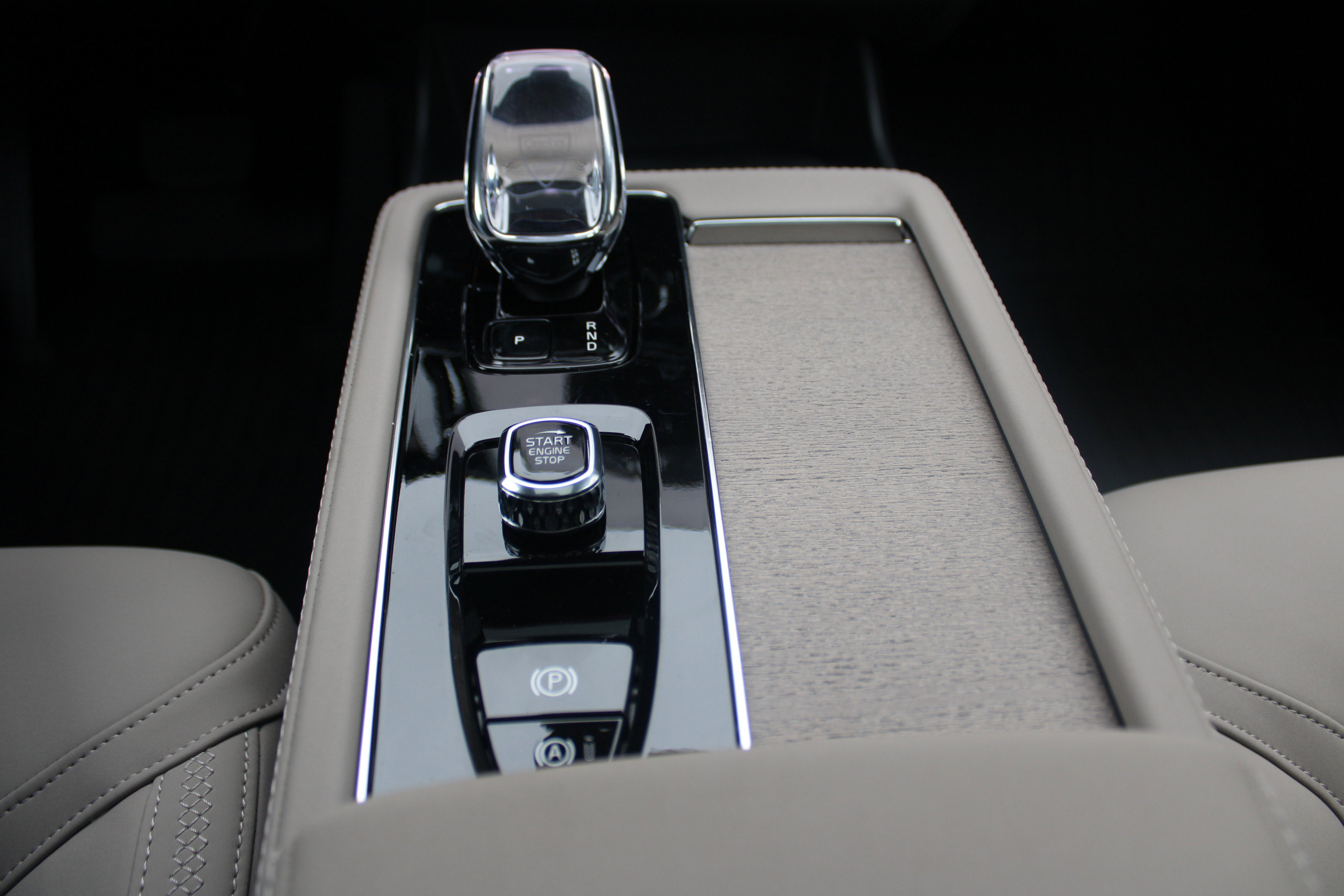 New 2026 Volvo XC90 B6 Plus w/ Protection Package AWD/4WD image 28