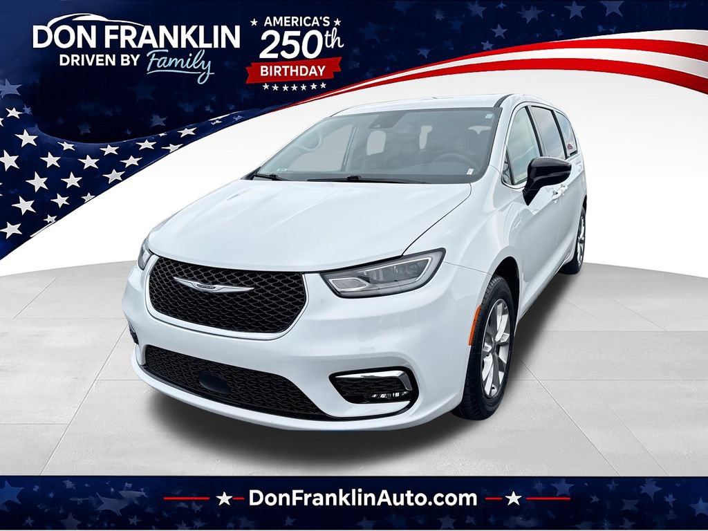 Used 2024 Chrysler Pacifica Touring-L