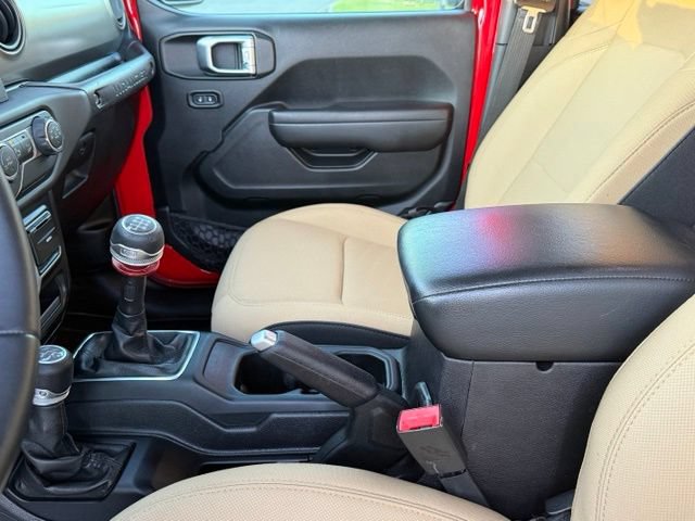 Used 2018 Jeep Wrangler Unlimited Sport S AWD/4WD image 22
