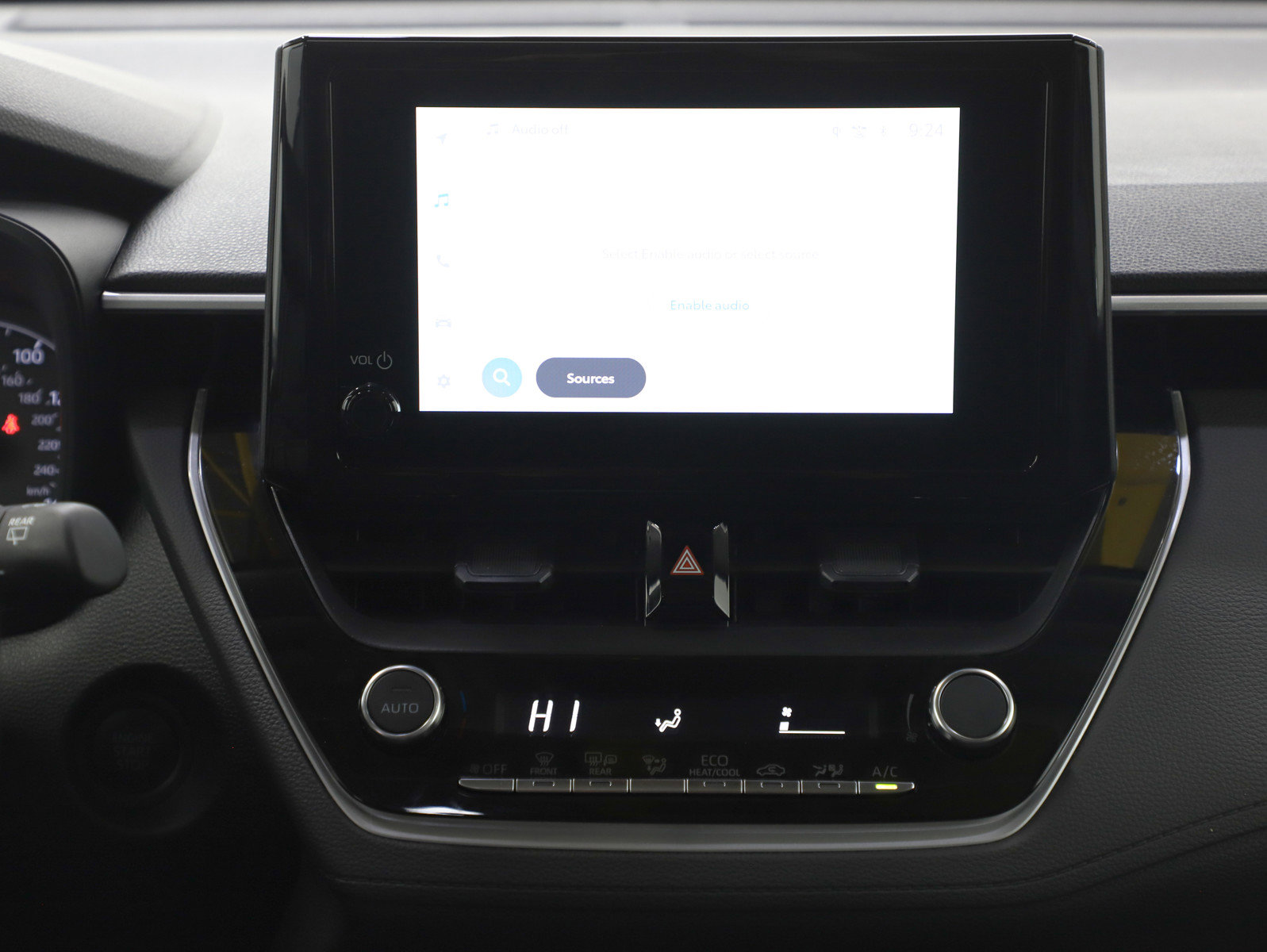 Used 2025 Toyota Corolla Cross LE w/ Moonroof Package image 17