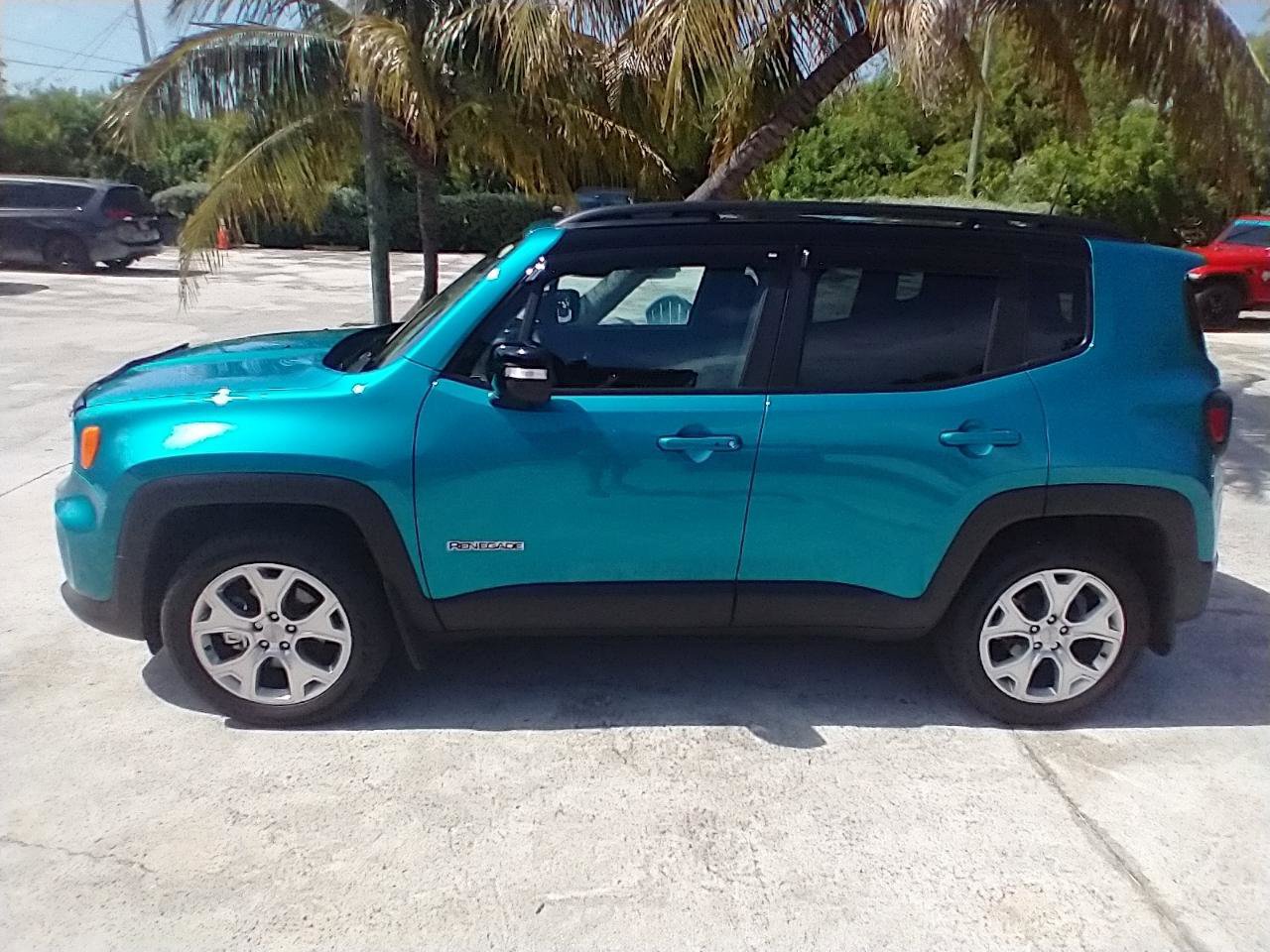 Used 2022 Jeep Renegade Limited image 2