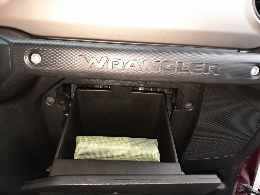 Used 2021 Jeep Wrangler Sport S image 36