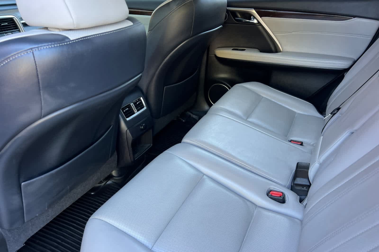 Used 2019 Lexus RX 450h AWD w/ Navigation Package image 4