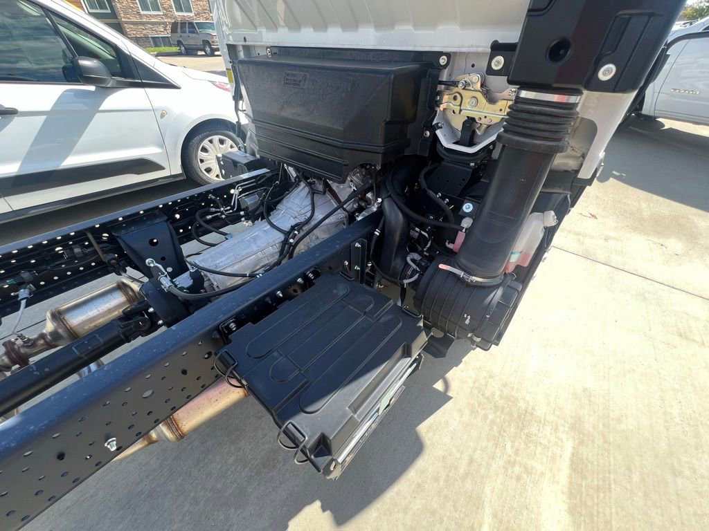 New 2024 Chevrolet Low Cab Forward image 12
